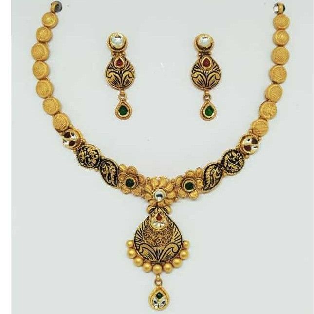 22 kt gold antique set