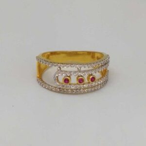18 Kt   Gold Ladies Branded Ring