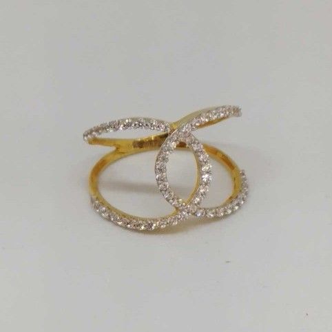 18 kt gold ladies branded ring