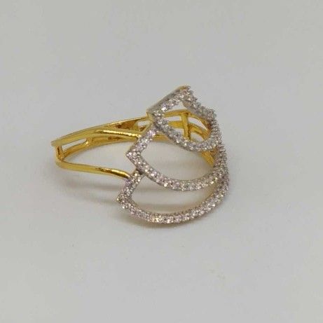 18 Kt Gold Ladies Branded Ring