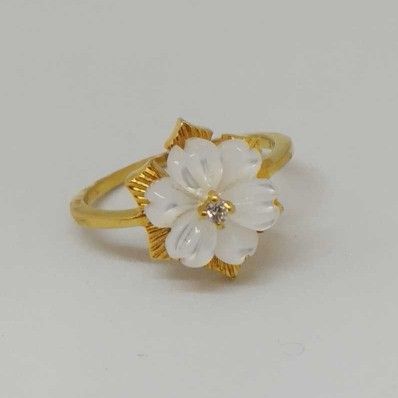 22 Kt Gold Ladies Branded Ring
