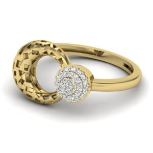 18KT Yellow Gold Designer Diamond Amaryllis Ring