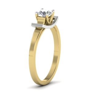 18KT Charming Diamond Solitaire Ring