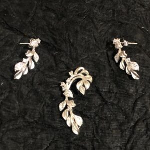 unique fancy pendant set