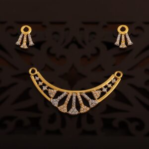 Diamond fancy pendant set
