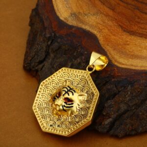 lion pendant
