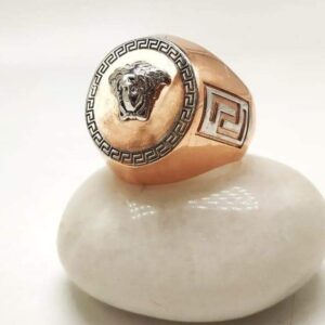 Fancy ring