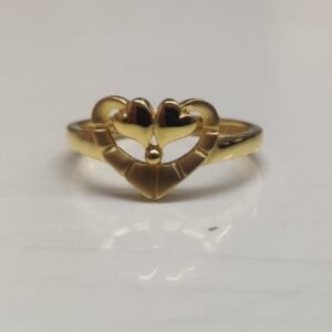 22 kt gold ring