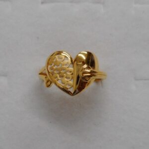 22 kt gold casting ladis ring