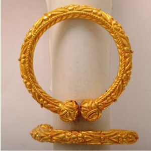 22KT Yellow Gold Designer Chitrela Kada