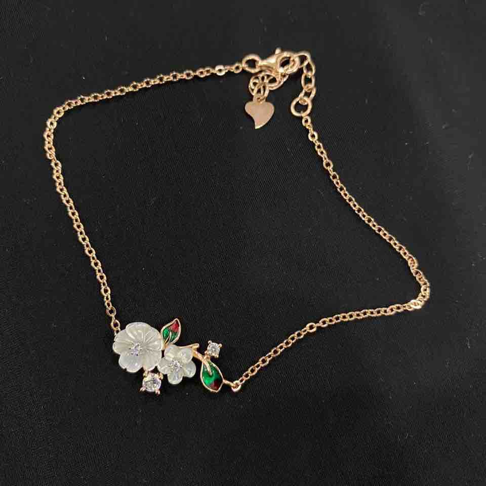 mop flower bracelet