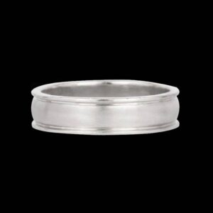Platinum stunning ring schr189
