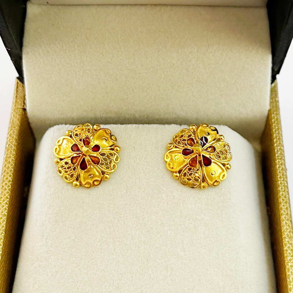 22 Kt Yellow Gold Ear Stud Round Screw Back Women Earrings