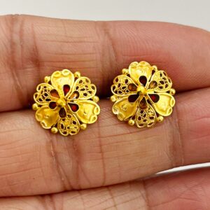22 Kt Yellow Gold Ear Stud Round Screw Back Women Earrings
