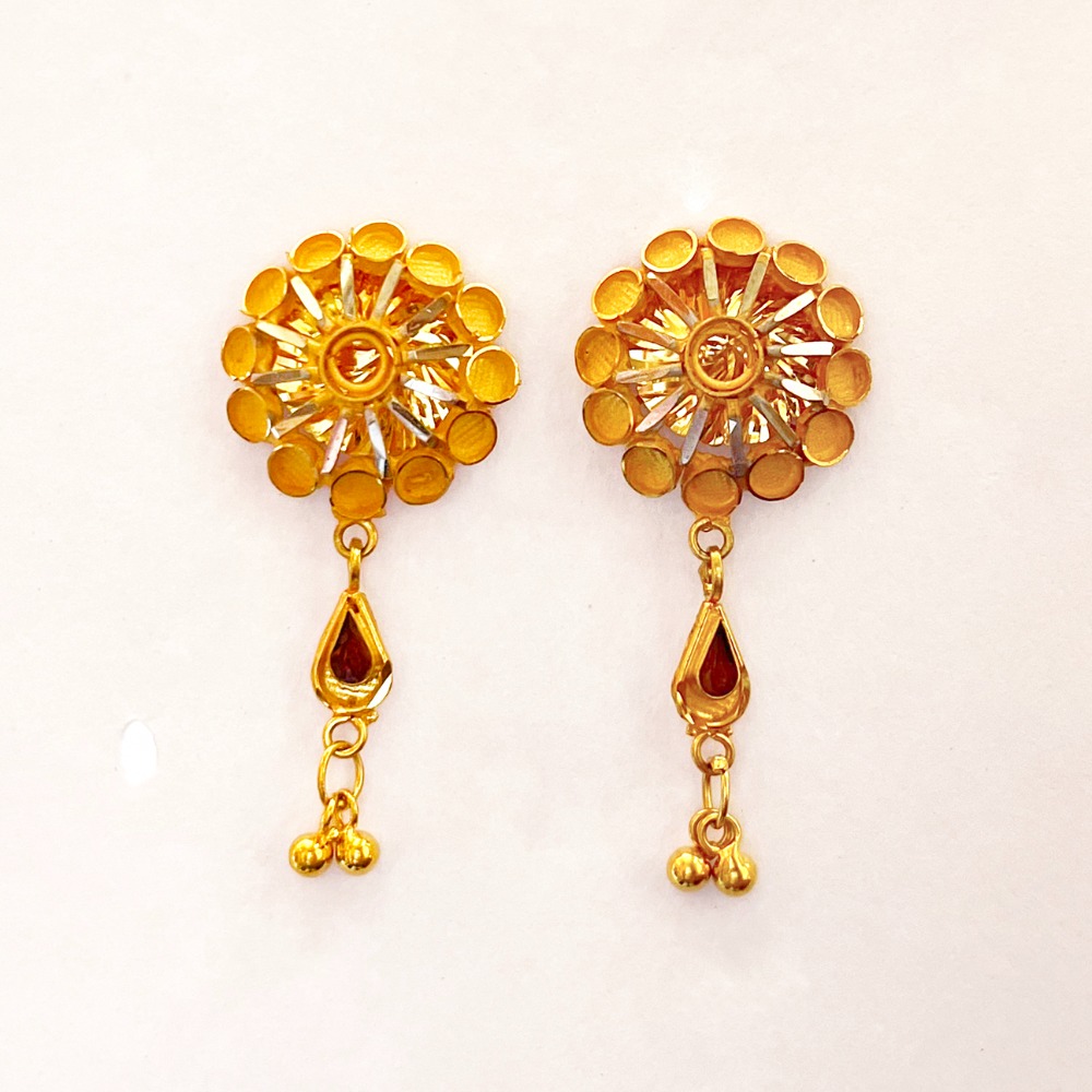 18 Kt Gold Drop Classy 2 Tone Screw Back Women Earrings 3.770 Grams - Image 2