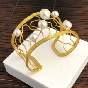 22 kt yellow gold pearls open cuff women's bracelet bangle 30 grams