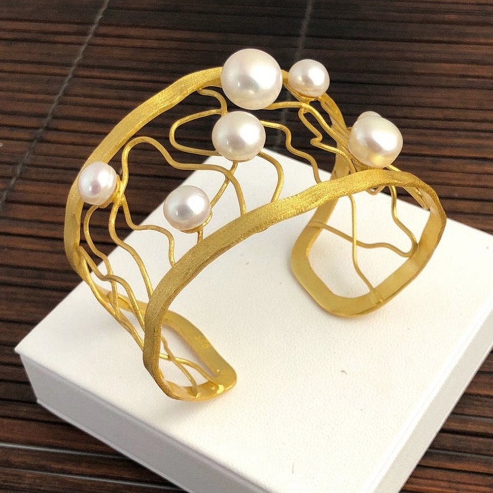 22 kt yellow gold pearls open cuff women's bracelet bangle 30 grams