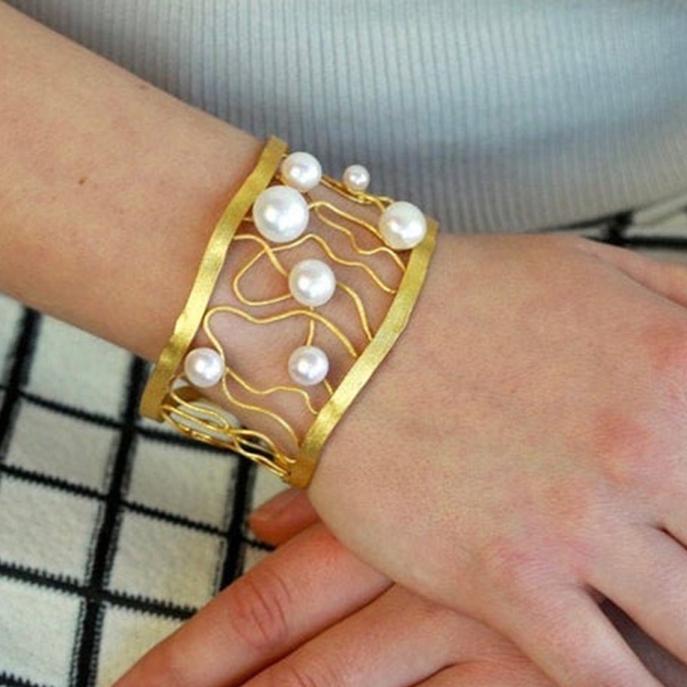 22 kt yellow gold pearls open cuff women's bracelet bangle 30 grams