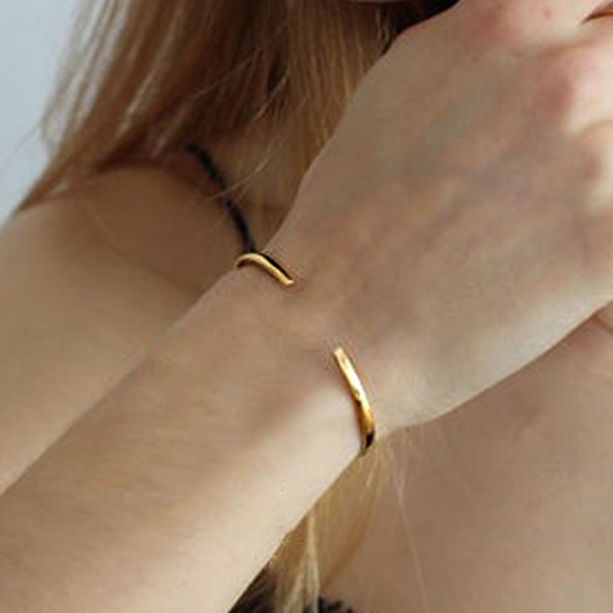 22 kt yellow gold adjustable open thin cuff bangle bracelet