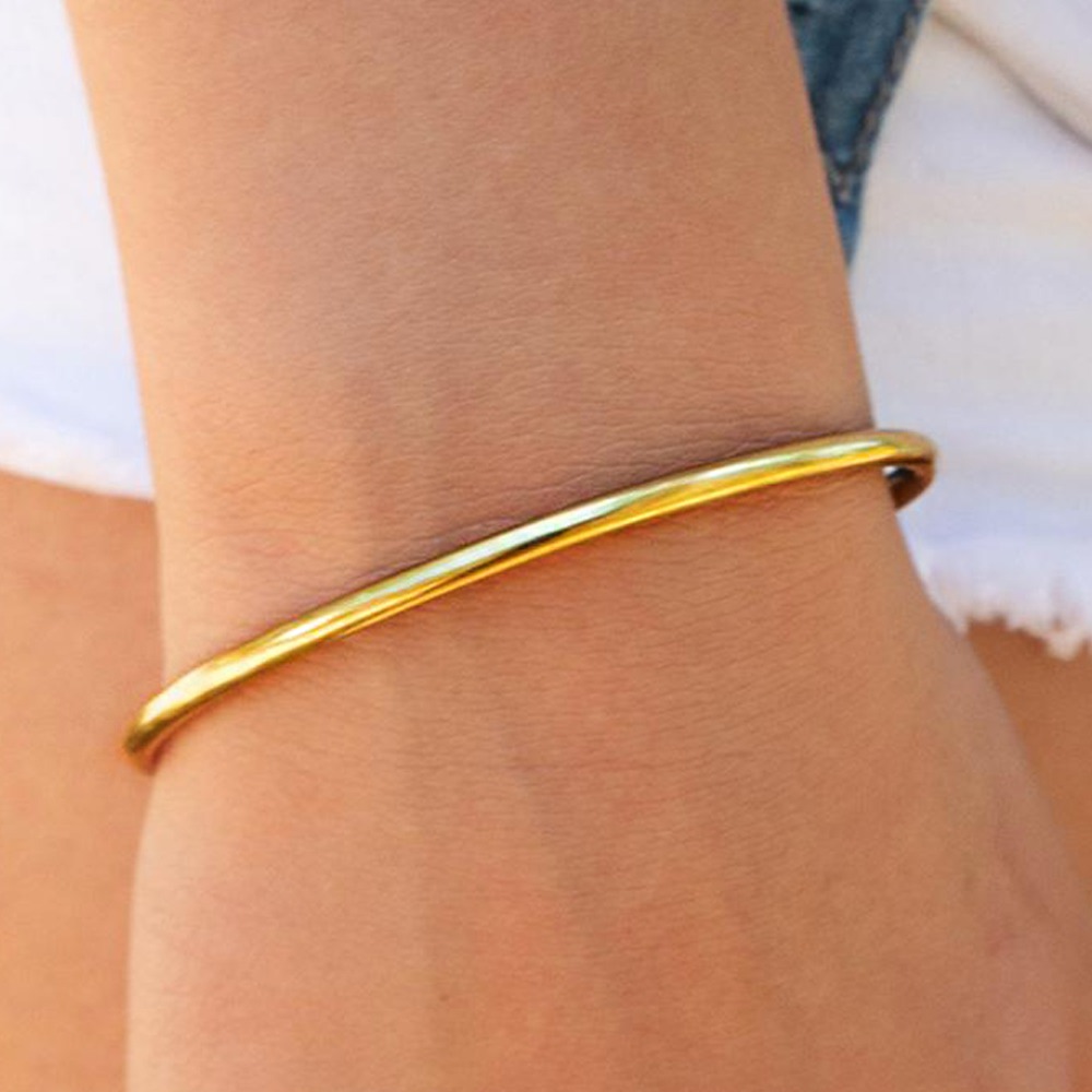 22 kt yellow gold minimalist round open cuff bangle bracelet
