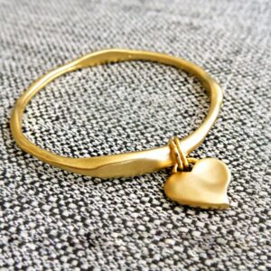 22 kt real solid yellow gold heart charm slip-on bangle bracelet