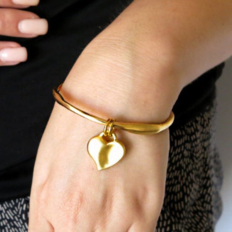 22 kt real solid yellow gold heart charm slip-on bangle bracelet