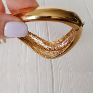 18 k real solid yellow gold vintage clamper women's bangle bracelet
