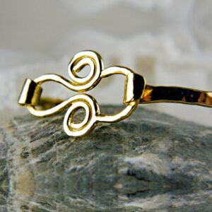 18kt real solid yellow gold handmade hammered hinge bangle bracelet