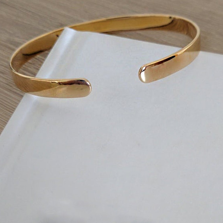 22 kt solid yellow gold open wide boho chic cuff bangle bracelet - Image 4