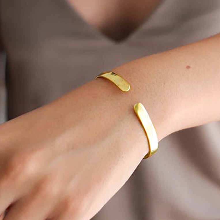 22 kt solid yellow gold open wide boho chic cuff bangle bracelet - Image 3