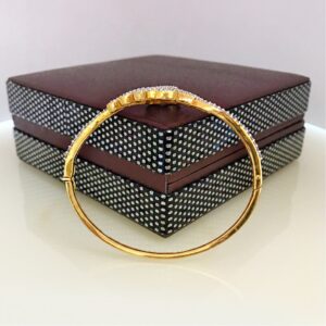 18k yellow gold cubic zirconia hinged oval women bracelet bangle