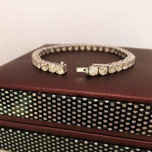 Igi 14kt white gold 13.71 ct diamond bangle tennis bracelet