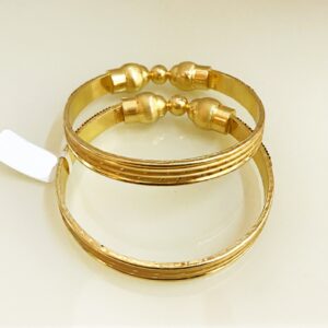 18 kt solid yellow gold slip-on vintage women's bracelet 26.830 gms
