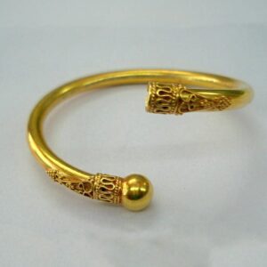 22 kt solid yellow gold traditional handmade cuff bangle bracelet