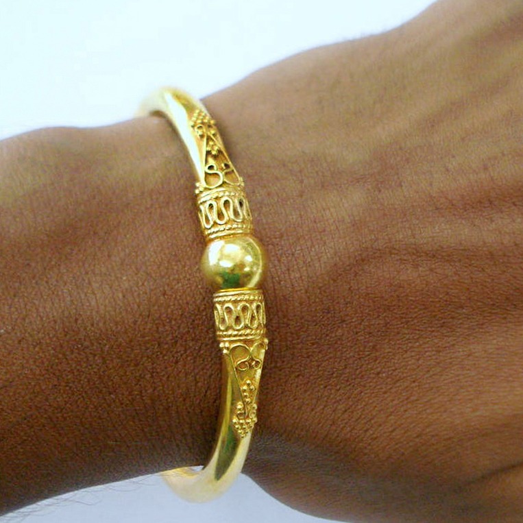 22 kt solid yellow gold traditional handmade cuff bangle bracelet