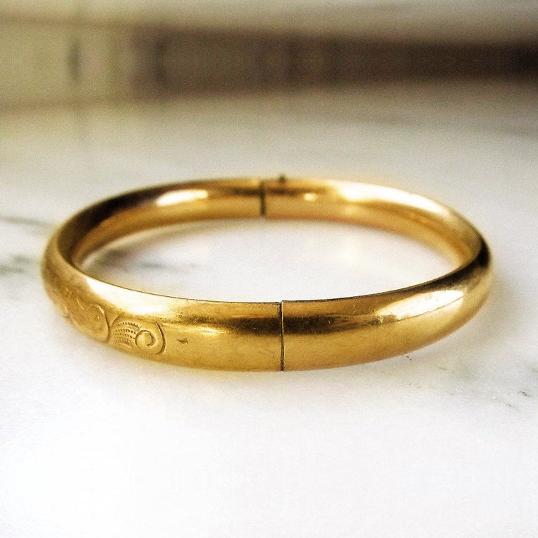 18 Kt Yellow Gold Etched Floral Vintage Women's Bracelet Bangle 25 Gm