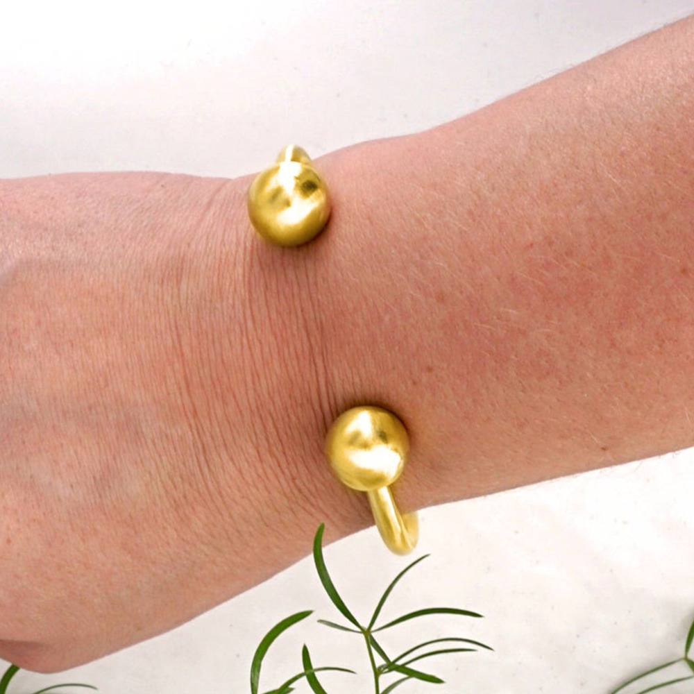 22 Kt Yellow Gold Balls Chunky Open Cuff Men's Bracelet Bangle 30 Gm