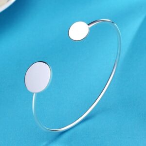 14 Kt White Gold Gorgeous Cuff Bracelet Bangle Women's