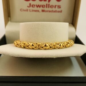 22 Kt Yellow Gold Hallmark Men's Byzantine Bracelet 9 Gm Wide 5 MM