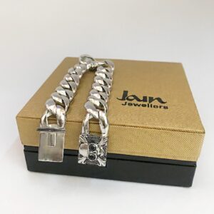 18 Kt White Gold Skull Black Diamonds Men's Link Bracelet 77.430 Gm
