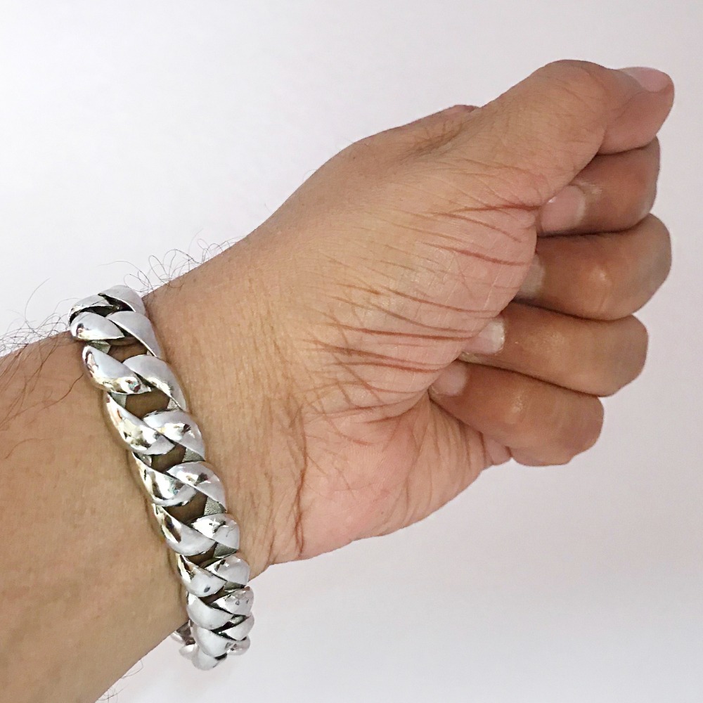 18 Kt White Gold Skull Black Diamonds Men's Link Bracelet 77.430 Gm