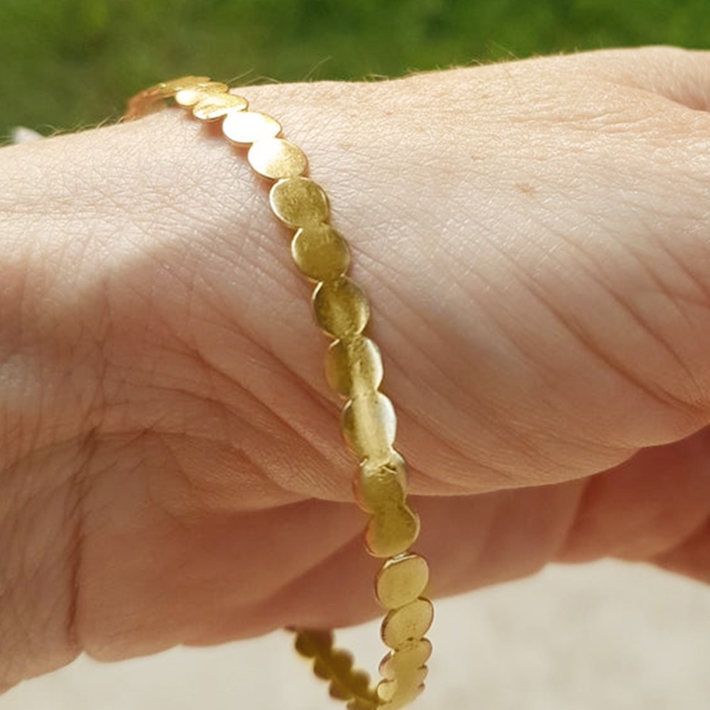 18 Kt Stamped Yellow Gold Vintage Stacking Women's Bangle Bracelet - Image 2