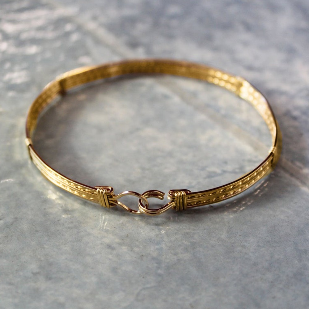 22 Kt Stamped Yellow Gold Wirewrapped Women's Gifts Bangle Bracelet