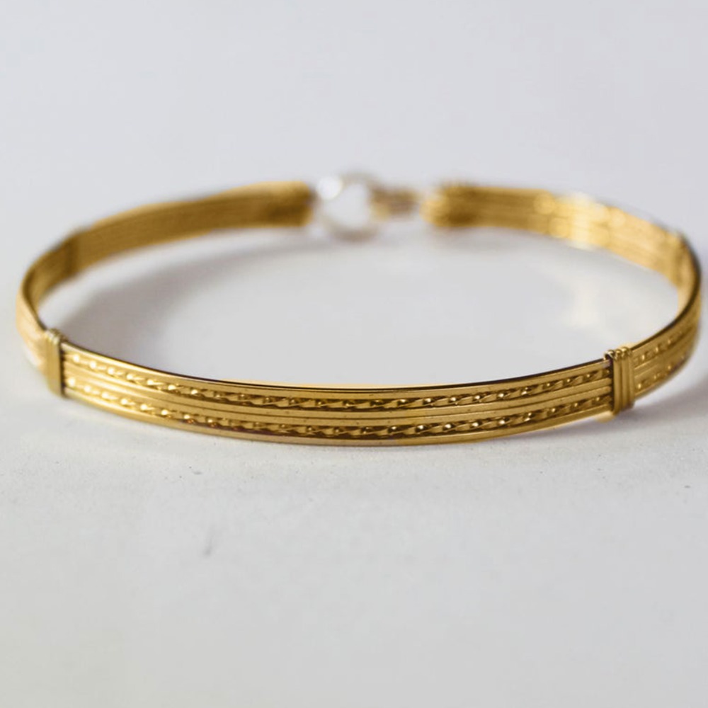 22 Kt Stamped Yellow Gold Wirewrapped Women's Gifts Bangle Bracelet