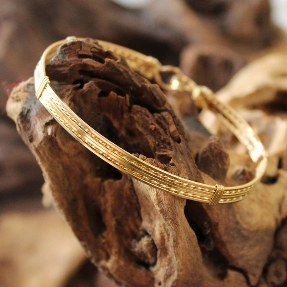 22 Kt Stamped Yellow Gold Wirewrapped Women's Gifts Bangle Bracelet