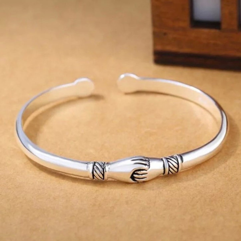 14 Kt White Gold Holding Hands Open Women's Bangle Bracelet