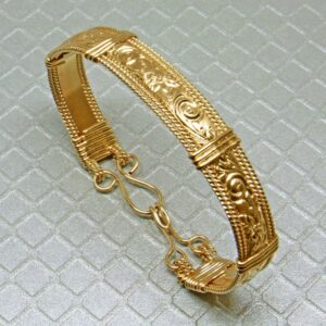18 Kt Yellow Gold Handmade Wire Wrap Women's Bangle Bracelet
