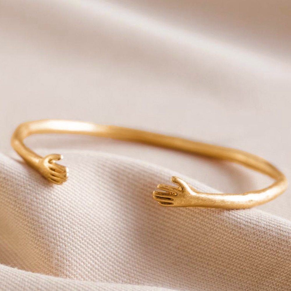 18Kt Yellow Gold Adjustable Hug Hands Women's Bangle Bracelet