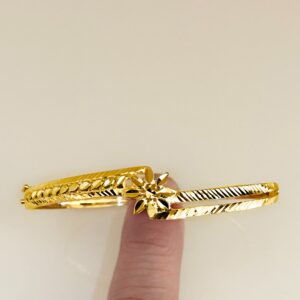 18K Yellow Gold Flower Wide Open Lock Women's Bangle Bracelet