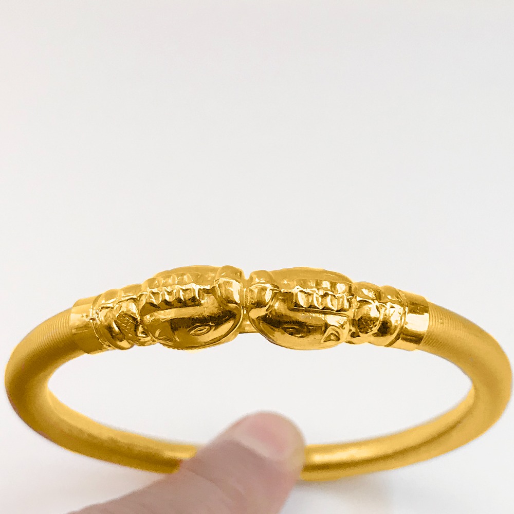 22 Kt Yellow Gold Handmade Elephant Face Slip Bracelet Bangle